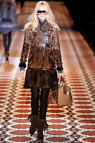 Look 19